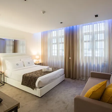 杜罗河滨公寓 *